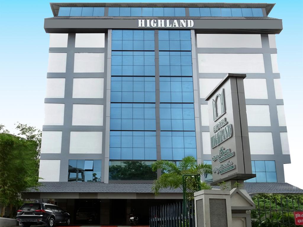 Hotel Highland 特里凡得琅 外观 照片